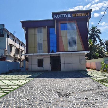 Вилла Kuttiyil Residency Kottarakara Экстерьер фото